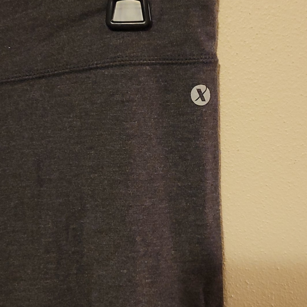 Workout capris - Picture 3 of 3